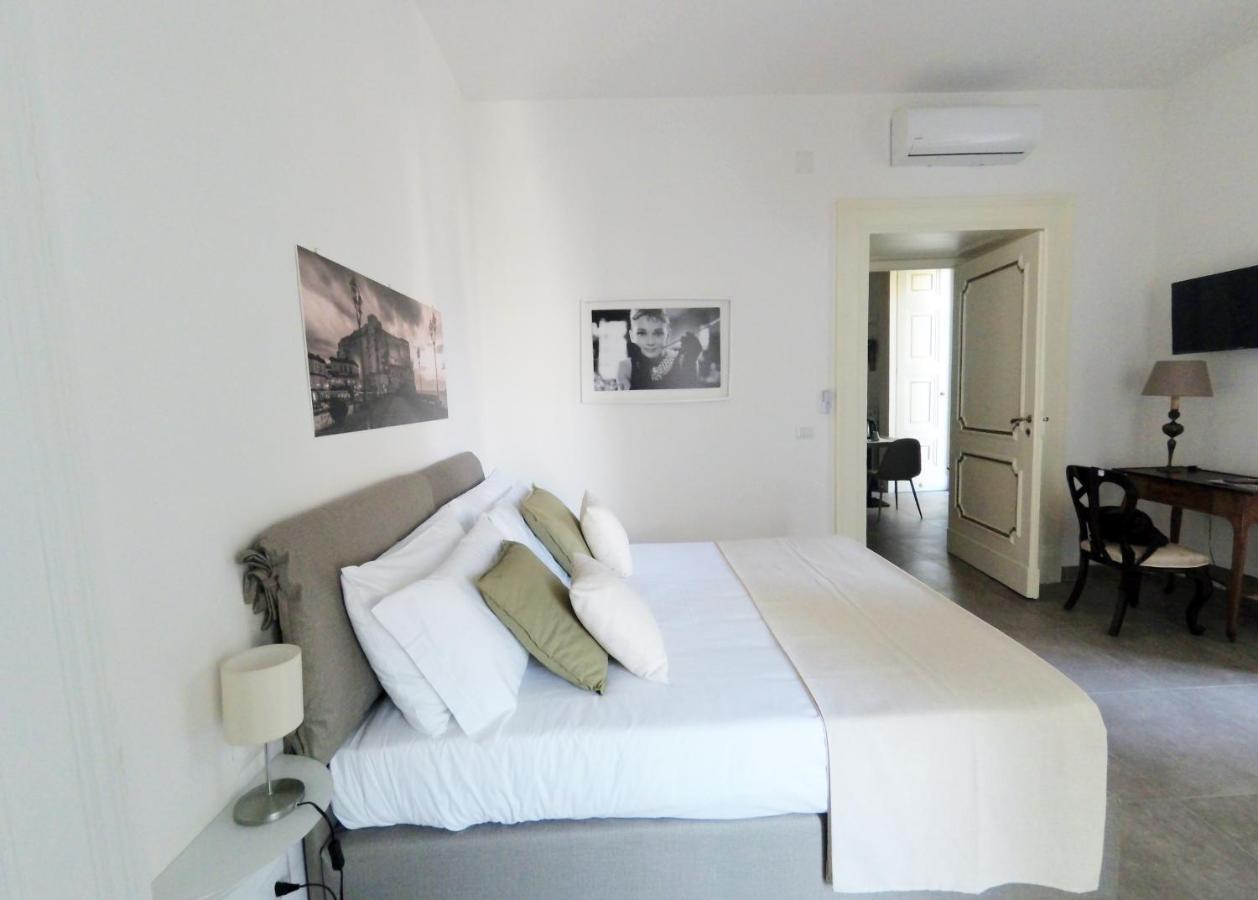 Questo Rinascimento Casa Audrey Neapel Exteriör bild
