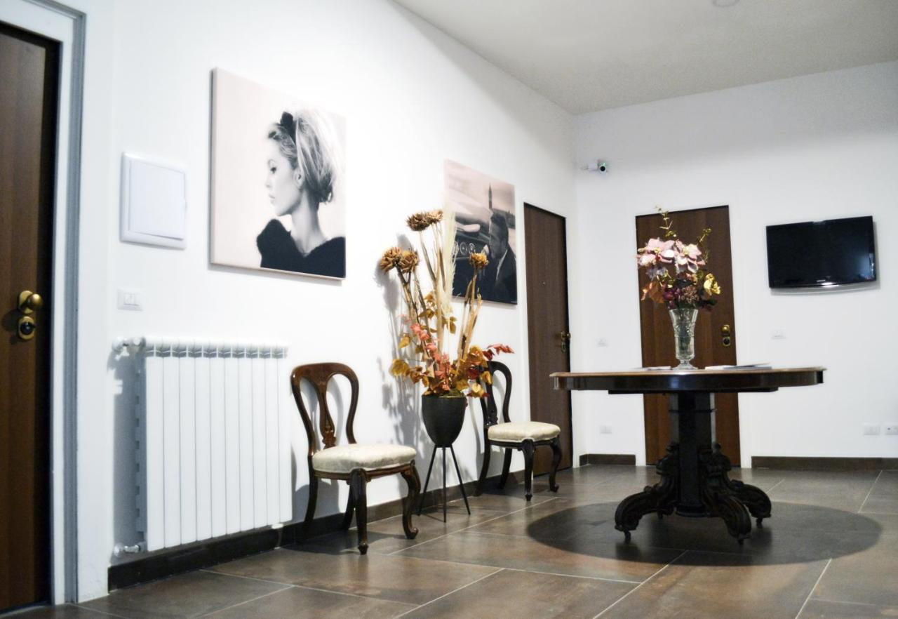 Questo Rinascimento Casa Audrey Neapel Exteriör bild